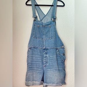 Adorable Free People overall shorts - Size 29